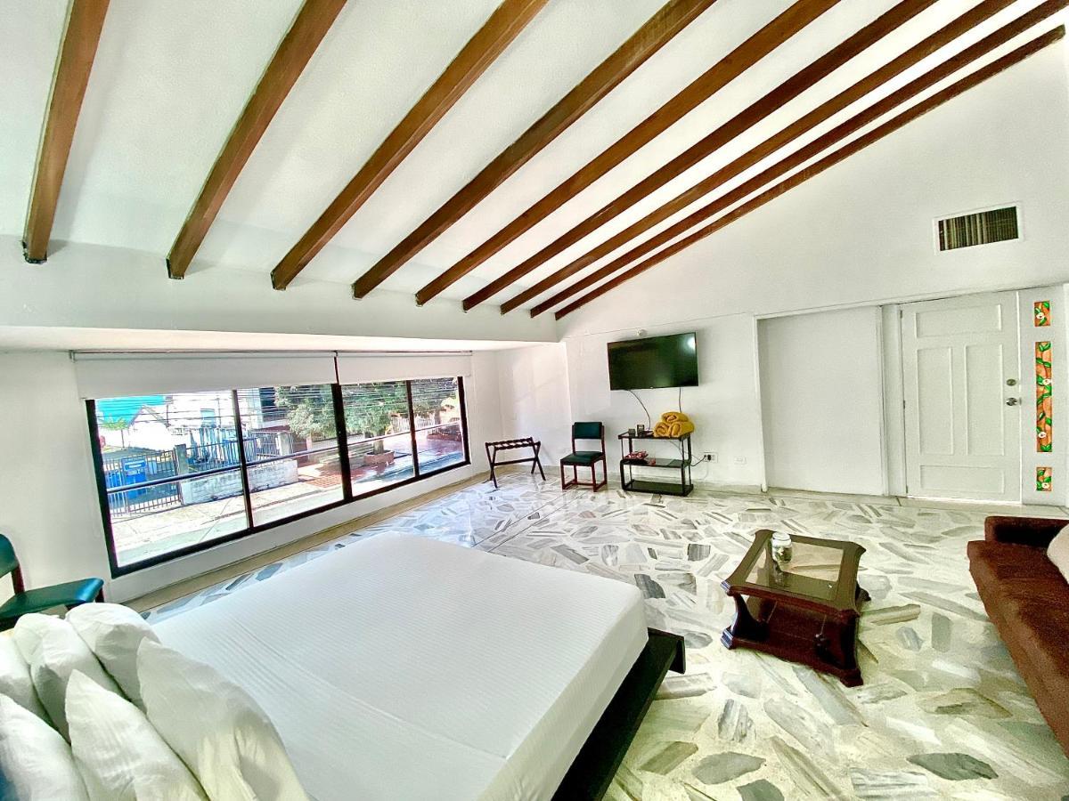 San Laurent Cali Dış mekan fotoğraf